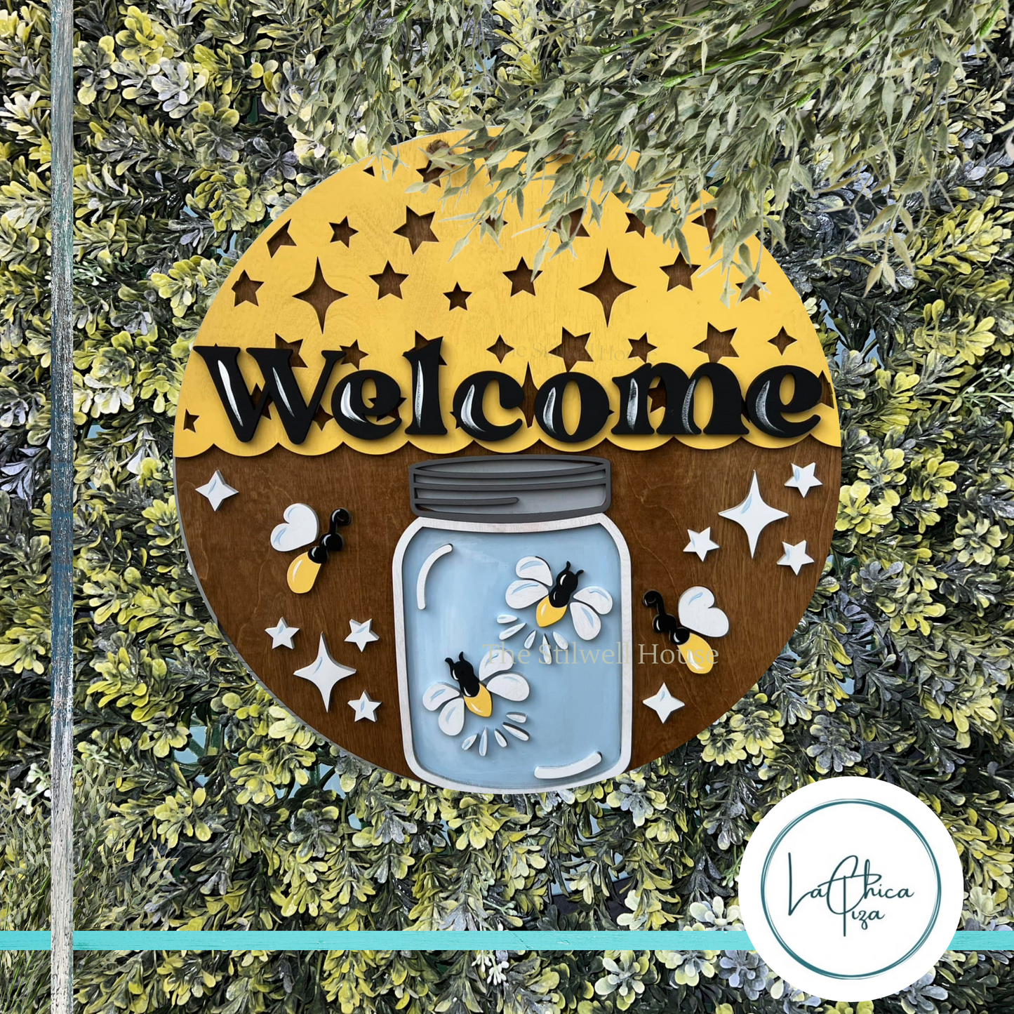 Welcome Lightning Bugs - Round Wood Door Sign | Hanger | ChicaTiza