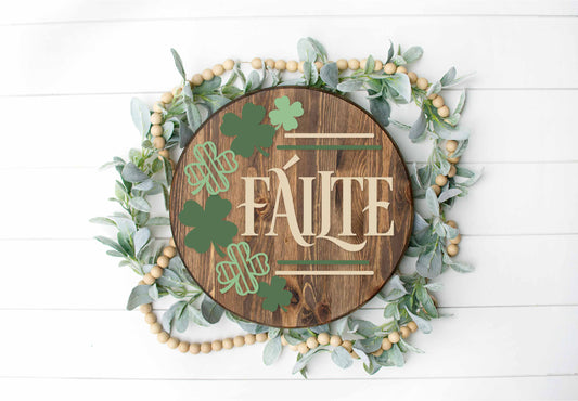 St Patrick - Failte   - Round  Wood Door Sign | Hanger | ChicaTiza